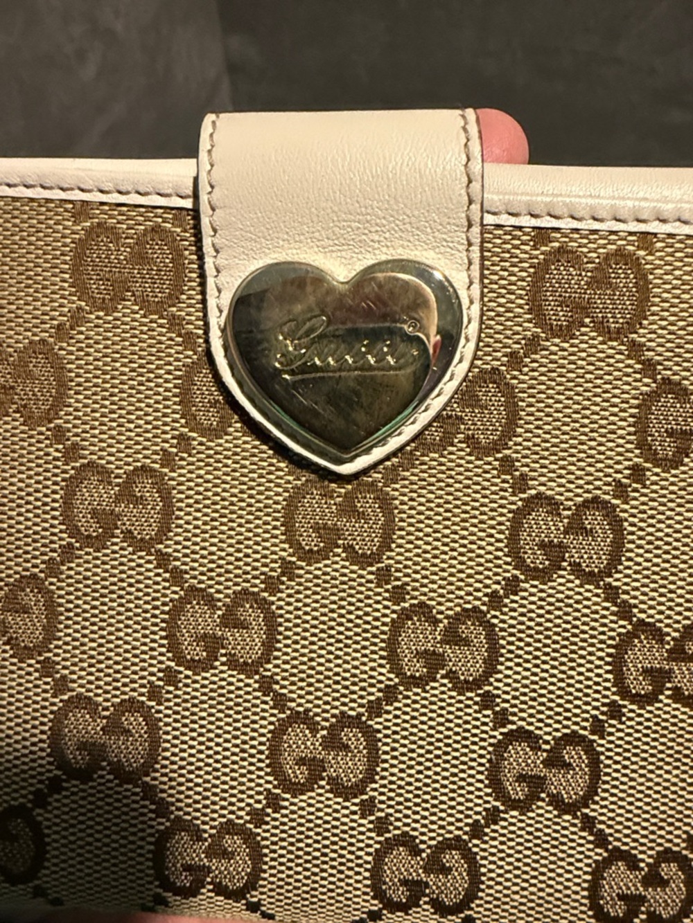 EUC Gucci Beige Monogram Compact Wallet w/ Heart Detail With Authenticity Cert - Picture 11 of 14